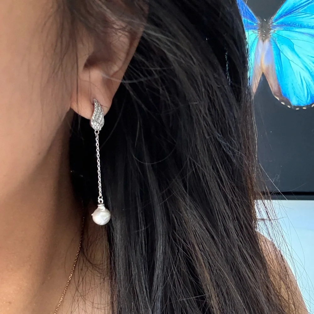 Baroque Akoya Saltwater Pearl Dangle Earrings 7.4mm Silver Blue Gray Angel Wing - Picture 4 of 4